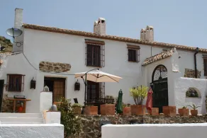 Cortijo la Solana, alpaca farm with pool, in stunning  rural location. - Image 5