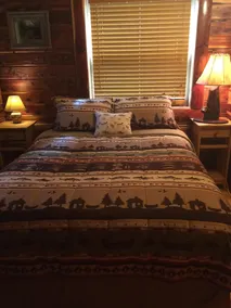 Hartriegelhütte der Deer Lodge Hüttenvermietung Abgeschiedenes Ozark Mointain Blockhaus - Image 5