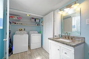 Renovated with Backyard Oasis! Quick Walk to Town & Beach. 4 BRs. Sleeps 10 - Image 2