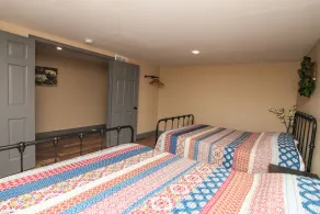 Lincoln’s Loft - Hawthorne Suite Downtown Lincoln, IL  - Image 5