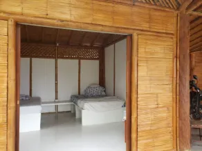 Romantic 2-bedroom cabin across from Puente de Occidente - Image 2