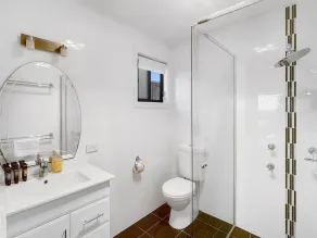 Coastal Upper-Level Home with Pool Access - Image 4