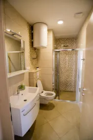 Apartments by the sea Promajna, Makarska - 2605 - Image 2