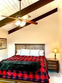 Eagle's Nest - Downtown Lakeview & Mountain Retreat. - Image 5