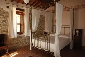 Superb villa with period furniture, large rose garden and private swimming pool - Image 4
