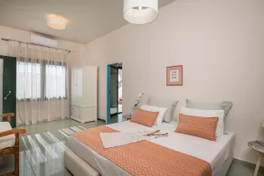 Luxury villa near Beach, with Private Pool & Views - Image 5