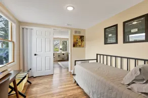 East Lansing 2BR steps from MSU — Private patio - Image 5