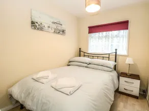 CHALET 126A, family friendly, country holiday cottage in Cromer - Image 5