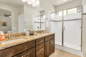 Park View Place 3 Bedroom Home by RedAwning - Image 3