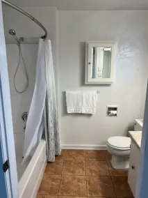 Comfortable Home in a Convenient Location - Image 4