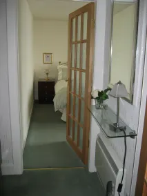 Quality Seaside Apartment short walk to beach. Licence Number AR02446F - Image 3