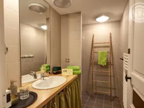 Historic cottage with Wi-Fi and pets allowed in Sainte-Croix-en-Jarez - Image 3