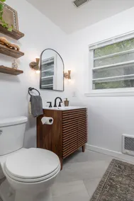 Stylish 1 bedroom cottage along the Mississippi River - Image 3