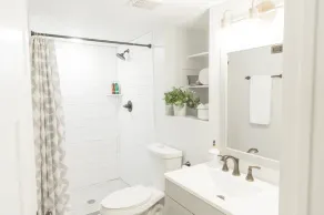 Designed Comfort, Entire Home Three bedrooms, three bathrooms, Downtown 2 mi. - Image 5