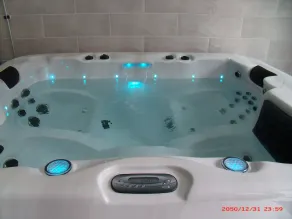 Charmant eingerichtet mit Whirlpool - Image 2