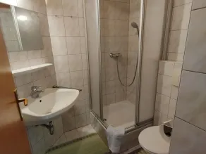 Single room with shower, WC - Gästehaus Almvater - Image 4