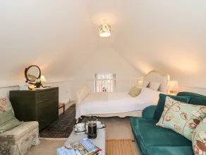El estudio, SHAFTESBURY - Image 3