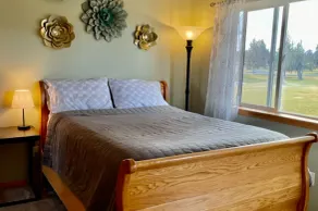 Freshly remodeled and updated dog friendly get-away w/Private Hot Tub and view! - Image 4