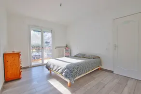 Maison Individuelle de 120m² Avec Jardin - Image 3