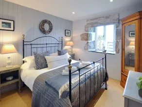 2 bedroom accommodation in Godolphin Cross, Helston - Image 3