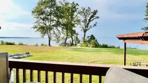 Luxury Waterfront Lodge In Toledo Bend Lake - Image 5