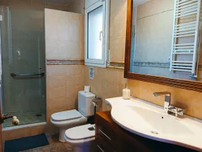 VILLA DU LAC, exclusive pour familles avec enfants. Vue imprenable sur le lac ! - Image 4