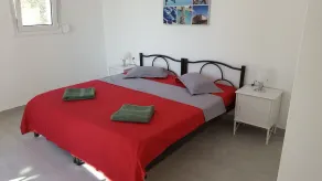 Wohlfühloase Inmitten Alter Oliven- und Zypressenbäumen - Image 3