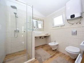 Wunderbares alleinstehendes Ferienhaus mit privatem Pool,  W-LAN, Klimaanlage, TV und Terrasse - Image 3