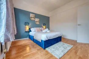3 Bedroom House Sleeps 6 - Image 5