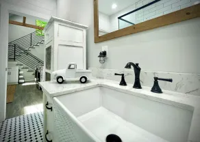 LUXURY Barn Chalet.  2 bedrooms, firepit, BBQ, loft, trails, ponds, park - Image 2
