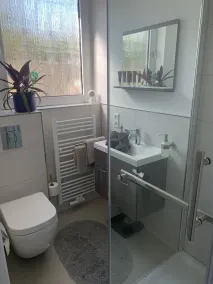 Modern apartment with private entrance - Image 2
