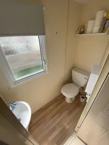 Chalet avec piscine, jardin et terrasse - Image 3