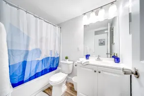 Relaxing Ground Floor Canal View – Palm Wave Stays - Image 3