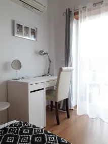 Large luxury apartment with swimming pool, garage, air conditioning and free WiFi - Image 5