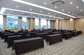 Chuncheon Bears Hotel - Image 4