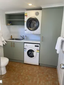 South Durras Beach Cottage - 2 minute walk to BEACH & Murramarang National Park - Image 2