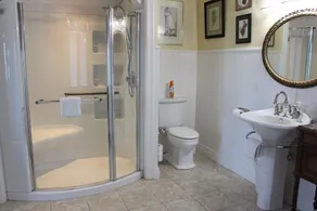 Vacation Home Located Steps from North Shore Beach, 10 Minutes Away From Golf - Image 4