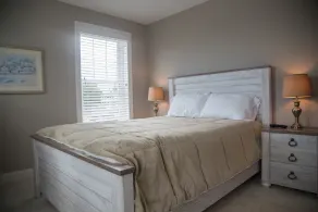 NEUBAU!!! Super neue 5 Schlafzimmer, 4 Bäder mit Pool, Whirlpool und Dachterrasse - Image 5