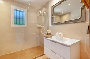 Villa 'Casa Mayor Strand Es Trenc 5 Min' con piscina privada, wifi y aire acondicionado - Image 2