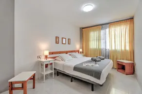 Vacation Apartment 'Retama' with Sea View, Private Terrace and Wi-Fi - Image 4