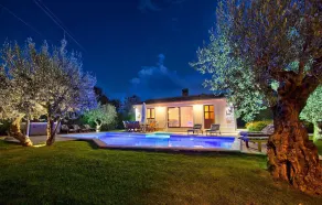 Amazing home in Porec - Image 5
