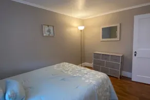 GORGEOUS NEW RENNOVATED APT! 1 month or more! Calling TRAVEL NURSES! - Image 4