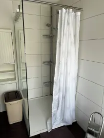 Apartment on the outskirts - Image 4