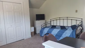 Spacious four bedroom house -walking distance to Lake Superior / Washburn shops - Image 5