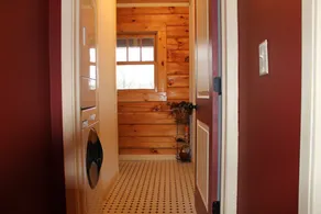 Devils Lake Baraboo Grand Cabin Sleeps 12 has WiFi - Image 2