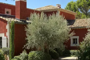 Beautiful Provencal property in the Luberon in the massive Ochre - Image 5