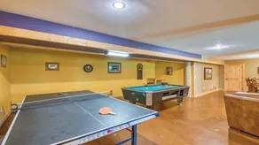 Luxury Log 7bed/6.5bath Cabin: Theater, Game Room, 7 Acres! - Image 3