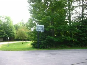 North Conway Condo-Beautiful Getaway - Image 2