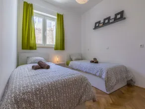 Apartment Color Green - Image 3