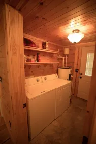 Gorgeous, tree top views from this cabin - Image 2